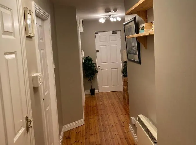 아파트 Beautiful & Quiet Countryside Setting In Kinsale *