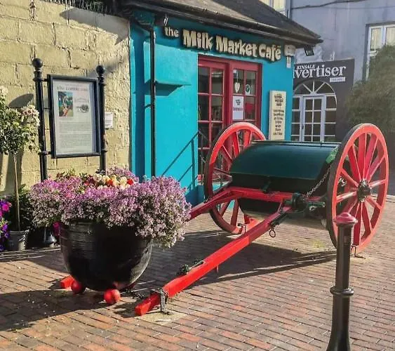 Beautiful & Quiet Countryside Setting In Kinsale דירה *