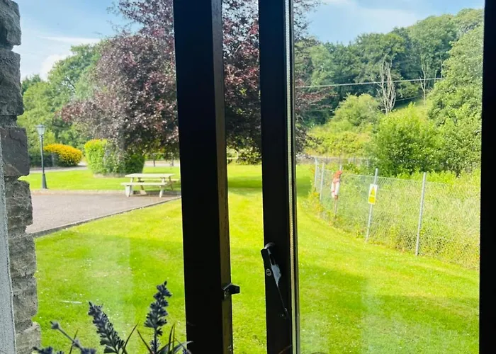 Beautiful & Quiet Countryside Setting In Kinsale 코크