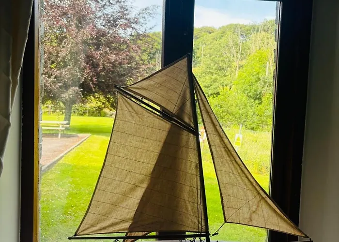 Beautiful & Quiet Countryside Setting In Kinsale 아파트