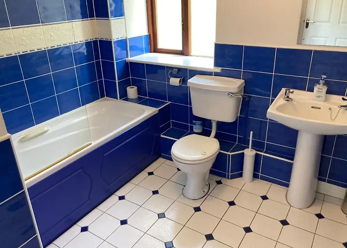 Beautiful & Quiet Countryside Setting In Kinsale